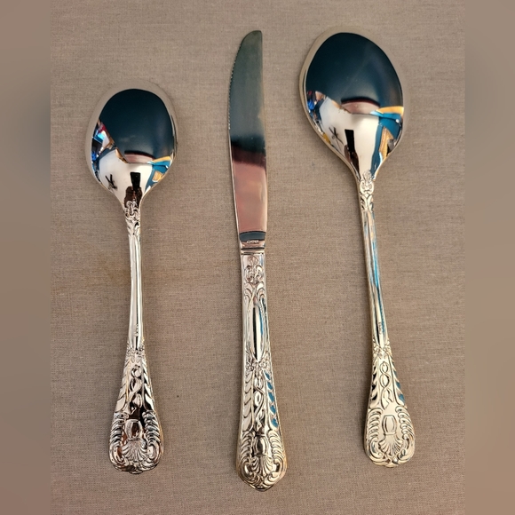 Antique SILVER PLATED ENCHANTED ROSE 48 PC SILVERWARE FLATWARE SET SEALED - Picture 13 of 16